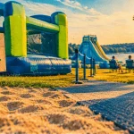Kangoo Park à La Grande-Motte : structure gonflable, trampoline et toboggan
